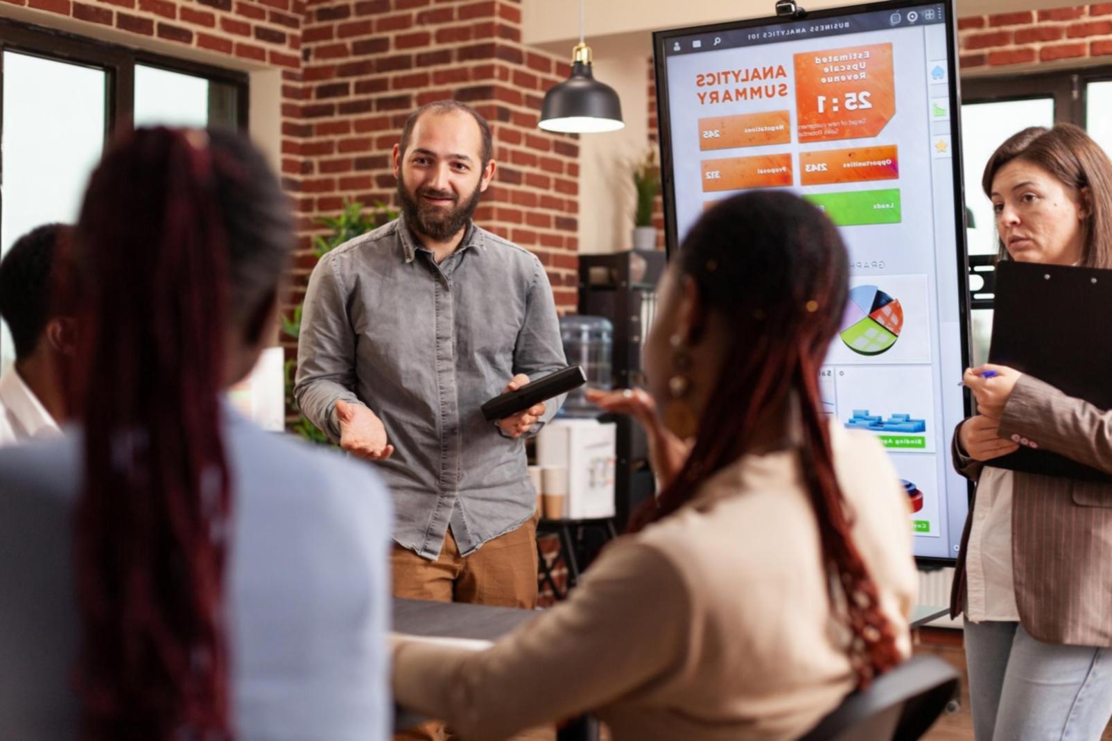 Environnement de travail moderne chez auroracrestvale